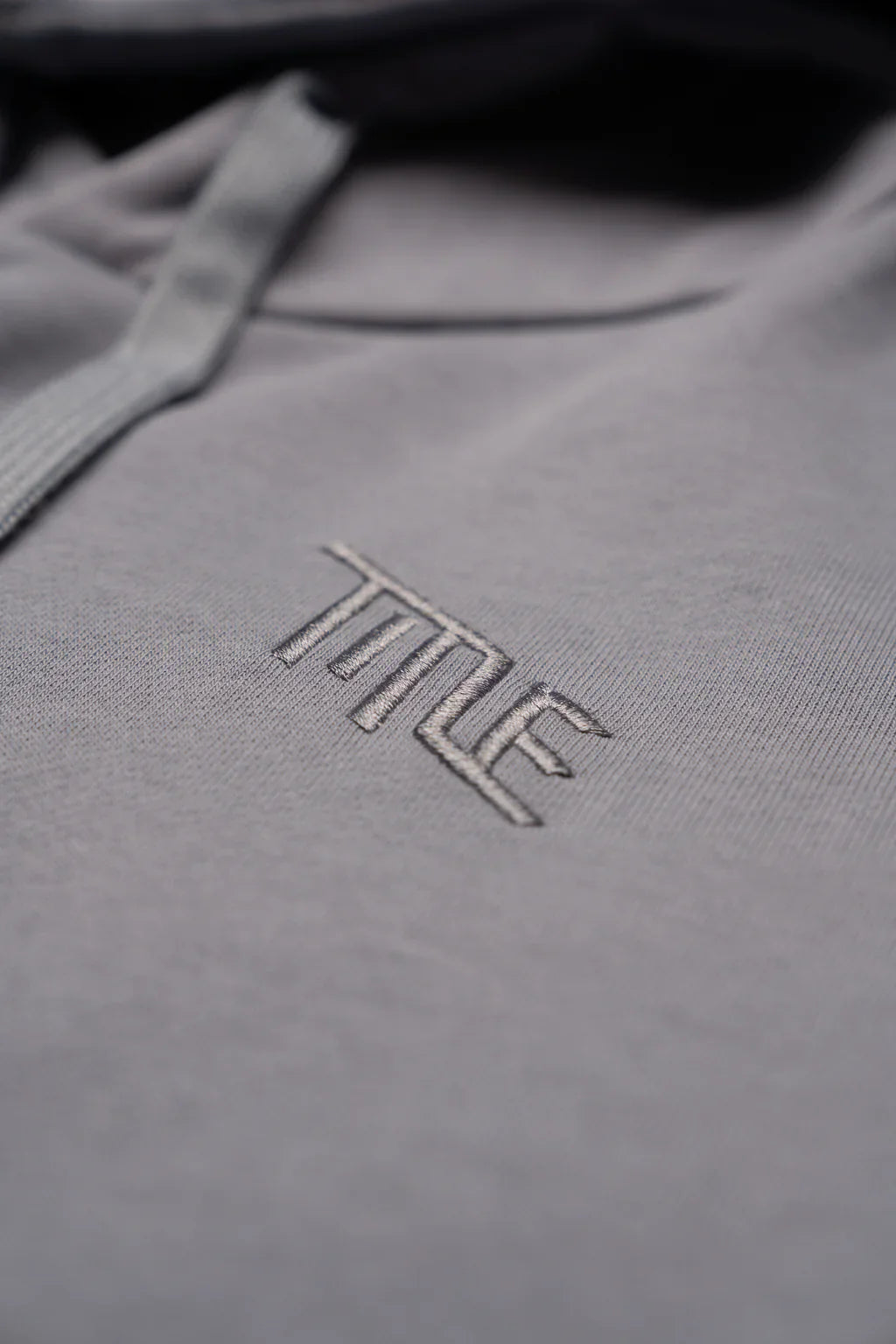 Poleron Hoodie TITLE - Negro