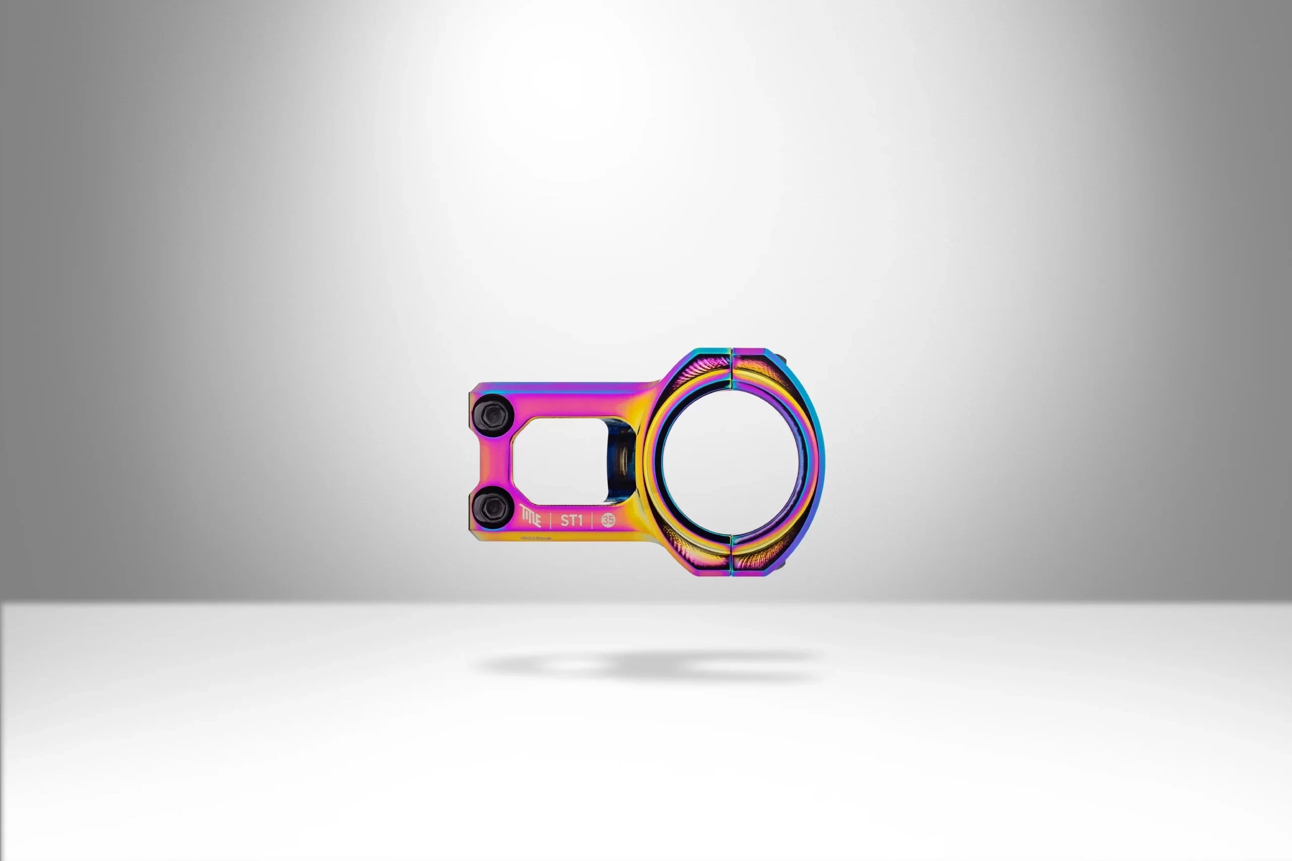 Tee TITLE 35 X 35 mm OIL SLICK